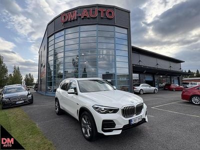 Valkoinen Käytetty 2022 BMW X5 Sport Line Katumaasturi | 54 850 € (Perustarjous)