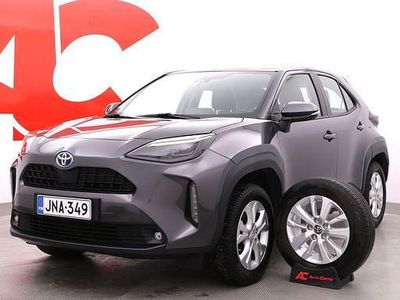 1g3 / 10 Käytetty 2023 Toyota Yaris Cross Active Katumaasturi | 26 590 € (Perustarjous)