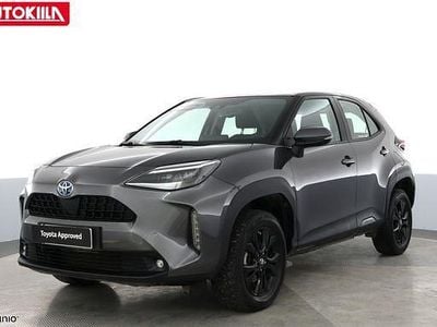 Käytetty Toyota Yaris Cross Active 116 HP (85 kW) 2024 Harmaa Katumaasturi