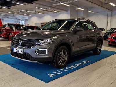 Käytetty VW T-Roc Style 150 HP (110 kW) 2021 Harmaa Katumaasturi