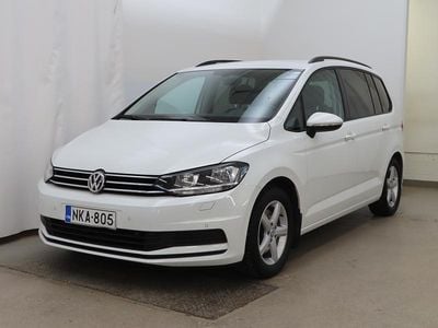Käytetty VW Touran Comfortline 110 HP (80 kW) 2016 Valkoinen Tila-auto