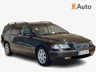 käytetty Volvo V70 25T Geartronic** Vetokoukku Jakohihna juuri vaihdettu Autom.ilmastointi**