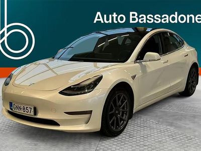Käytetty Tesla Model 3 Standard Range 239 kW (325 HP) 2019 Sedan