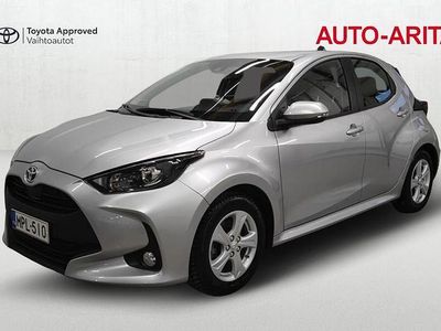 Hopea Käytetty 2023 Toyota Yaris Hybrid Active Viistoperä | 22 900 € (Hieman kallis)