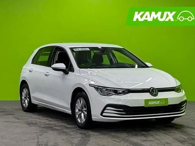 Valkoinen Käytetty 2022 VW Golf VIII Sedan | 21 690 € (Hyvä tarjous)
