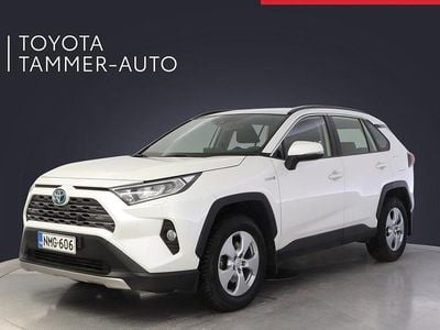 Käytetty Toyota RAV4 Hybrid Active 178 HP (130 kW) 2021 Valkoinen Katumaasturi