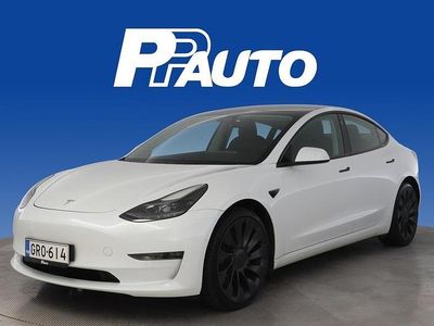 Valkoinen Käytetty 2022 Tesla Model 3 Performance Sedan | 31 980 € (Perustarjous)