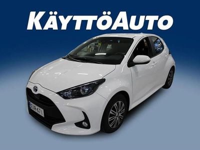 Käytetty Toyota Yaris Hybrid Active 116 HP (85 kW) 2023 Valkoinen Viistoperä