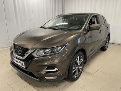 Käytetty Nissan Qashqai N-Connecta 159 HP (116 kW) 2020 Ruskea Katumaasturi
