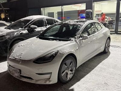 Valkoinen Käytetty 2020 Tesla Model 3 Performance Sedan | 23 600 € (Hieman kallis)