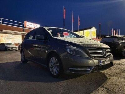 Käytetty 2013 Mercedes B180 Business Tila-auto | 7 900 € (Perustarjous)