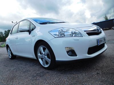 Toyota Auris Hybrid