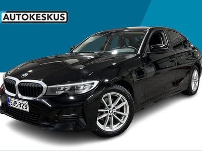 Musta Käytetty 2022 BMW 320e Sedan | 26 490 € (Perustarjous)