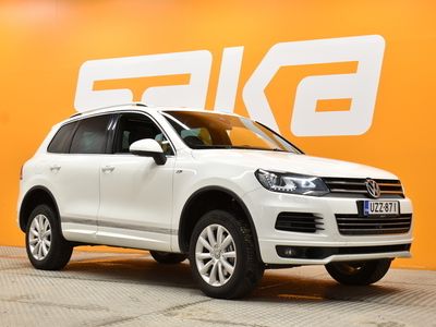 käytetty VW Touareg 3.0 V6 4-Motion 245hv R-Line **Juuri Tullut / HUIPPUVARUSTEET / Webasto / ACC / Panorama / Ilma-alusta**