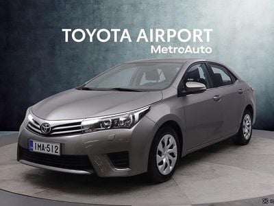 Käytetty Toyota Corolla Active 132 HP (97 kW) 2015 Ruskea (beige) Sedan
