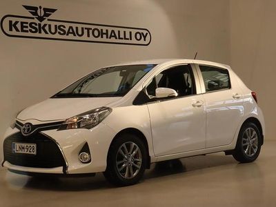Valkoinen Käytetty 2016 Toyota Yaris Active Viistoperä | 12 900 € (Perustarjous)