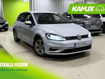 Valkoinen Käytetty 2018 VW Golf Comfortline Sedan | 16 370 € (Perustarjous)