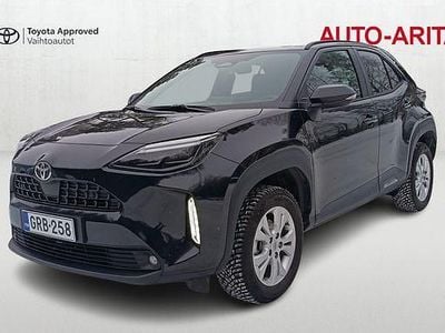 Käytetty Toyota Yaris Plus 114 HP (83 kW) 2024 Musta Viistoperä
