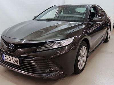 Ruskea (beige) Käytetty 2021 Toyota Camry Edition Sedan | 25 900 € (Perustarjous)