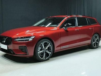 Fusion red Uusi 2025 Volvo V60 Performance Farmari | 57 800 € (Kallis)