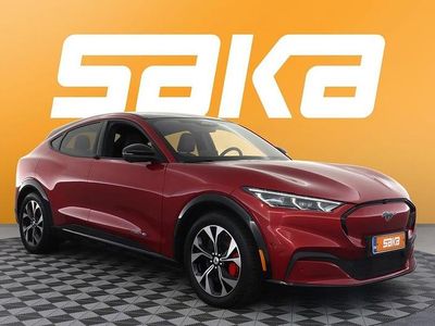Käytetty 2021 Ford Mustang Mach-E Katumaasturi | 30 890 € (Perustarjous)