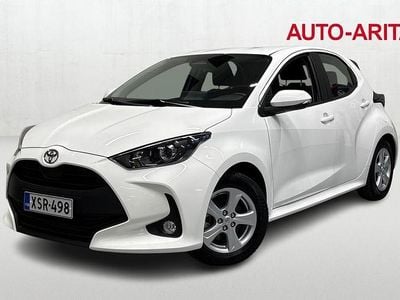 Valkoinen Käytetty 2024 Toyota Yaris Hybrid Viistoperä | 20 900 € (Supertarjous)