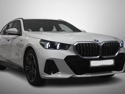 Käytetty BMW 530e M Sport 299 HP (219 kW) 2025 Valkoinen Farmari
