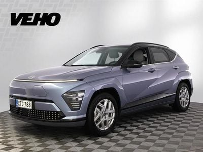 Sininen Käytetty 2023 Hyundai Kona Comfort Katumaasturi | 32 800 € (Perustarjous)