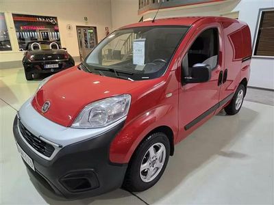 Käytetty Fiat Fiorino 80 HP (58 kW) 2017 Tila-auto
