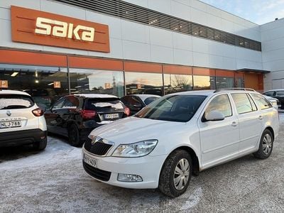 Käytetty Skoda Octavia Elegance 105 HP (77 kW) 2011 Farmari