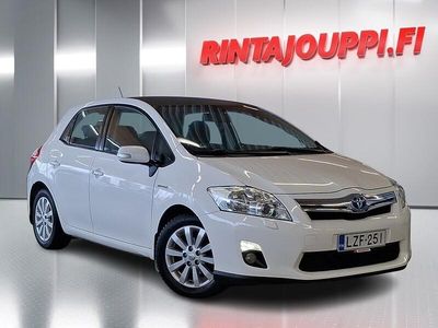 Käytetty Toyota Auris Hybrid Plus 99 HP (72 kW) 2011 Valkoinen Viistoperä