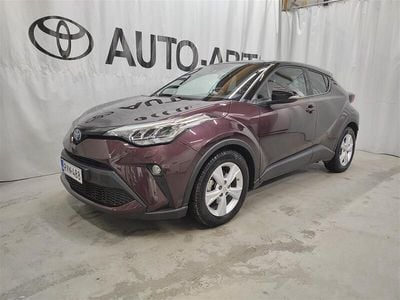 Violetti Käytetty 2024 Toyota C-HR Katumaasturi | 31 900 € (Hieman kallis)