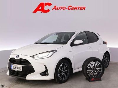 Käytetty Toyota Yaris Style 114 HP (83 kW) 2021 Valkoinen Viistoperä