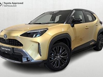 Käytetty Toyota Yaris Cross 116 HP (85 kW) 2022 Keltainen Katumaasturi