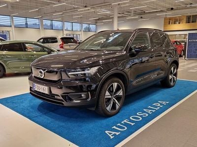 Käytetty 2022 Volvo XC40 Pro Katumaasturi | 37 900 € (Hieman kallis)
