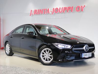 käytetty Mercedes 180 CLA-sarjaA Business Progressive - Kiinteä korko 3,99% + kulut - Widescreen, KeylessGO, Multibeam, Navigointi, Panorama, Suomi-auto - J. autoturva - Ilmainen kotiintoimitus!