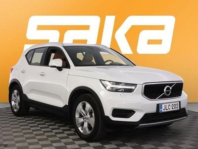 Käytetty Volvo XC40 Momentum 150 HP (110 kW) 2019 Katumaasturi
