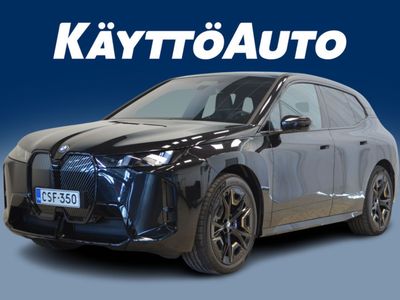 Saphir schwarz Käytetty 2025 BMW iX Comfort Edition Katumaasturi | 95 900 €