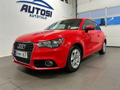 Käytetty Audi A1 Attraction 86 HP (63 kW) 2011 Punainen Viistoperä