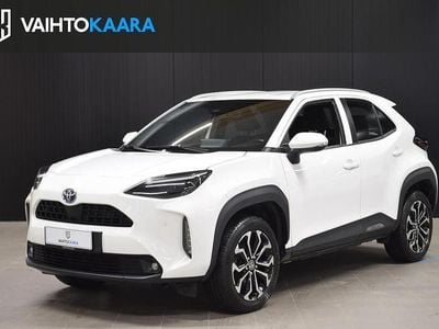 Käytetty Toyota Yaris Cross Active 116 HP (85 kW) 2022 Katumaasturi