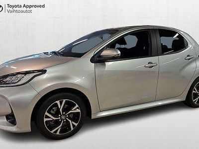 Hopea Käytetty 2024 Toyota Yaris Plus Viistoperä | 24 490 € (Kallis)