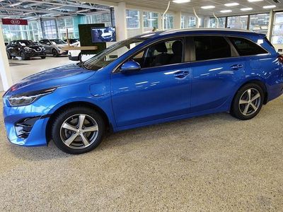 Käytetty Kia Ceed Sportswagon 105 HP (77 kW) 2022 Sininen Farmari