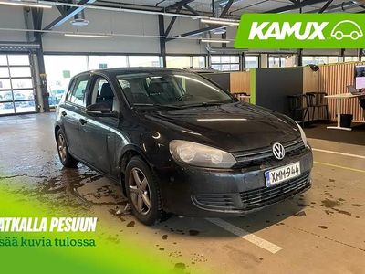 Musta Käytetty 2013 VW Golf Comfortline Sedan | 7 990 € (Perustarjous)