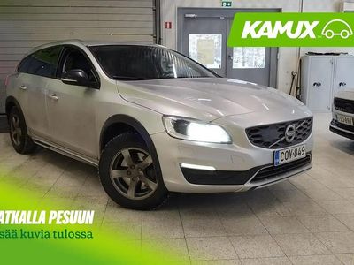Käytetty Volvo V60 CC Business Edition 150 HP (110 kW) 2017 Hopea / harmaa Farmari