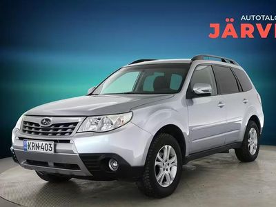 Käytetty Subaru Forester 150 HP (110 kW) 2012 Hopea Katumaasturi