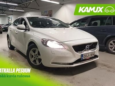 Valkoinen Käytetty 2014 Volvo V40 Kinetic Sedan | 11 900 € (Perustarjous)