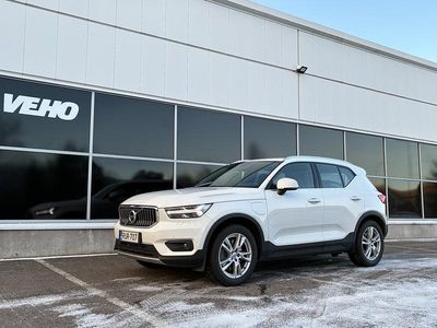 Valkoinen Käytetty 2021 Volvo XC40 Business Edition Katumaasturi | 26 900 € (Perustarjous)