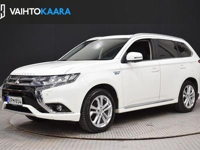 Käytetty Mitsubishi Outlander P-HEV Instyle 121 HP (88 kW) 2017 Katumaasturi