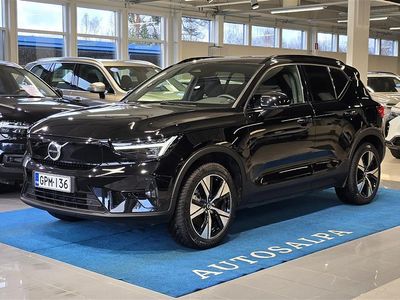 Musta Käytetty 2023 Volvo XC40 Plus Katumaasturi | 40 900 € (Perustarjous)