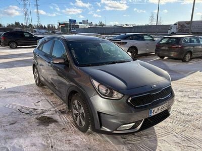 Käytetty Kia Niro EX 105 HP (77 kW) 2016 Harmaa Katumaasturi